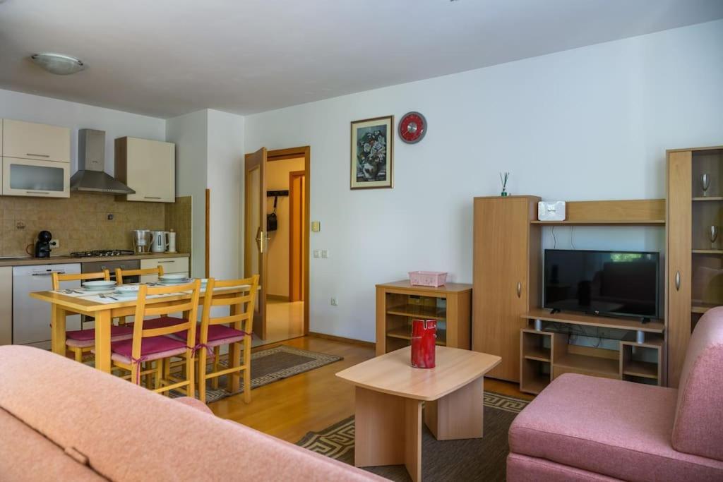 Apartment Sunce Pula Exterior foto